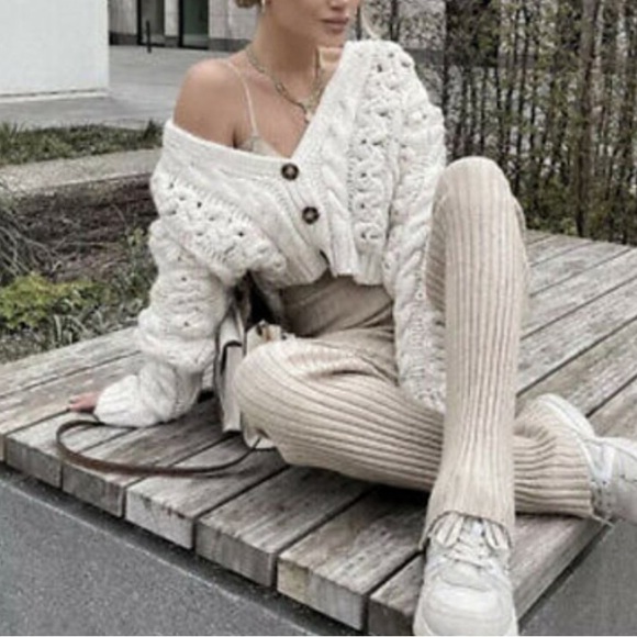 Zara Cable Knit Soft Chunky Cropped Button Front V Neck Cardigan Sweater Ivory - Picture 2 of 14